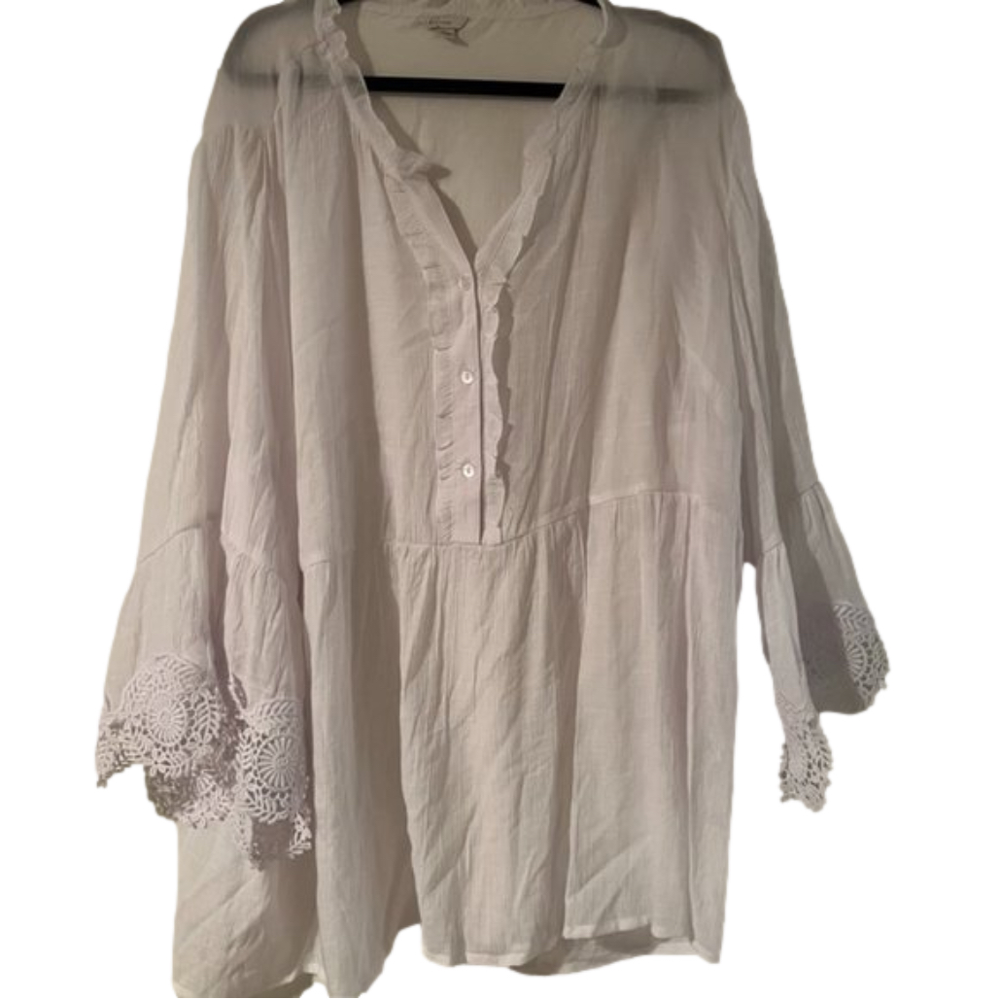 EST. 1946 Brand Size 26/28W White long lace sleeve buttonup V neck blouse